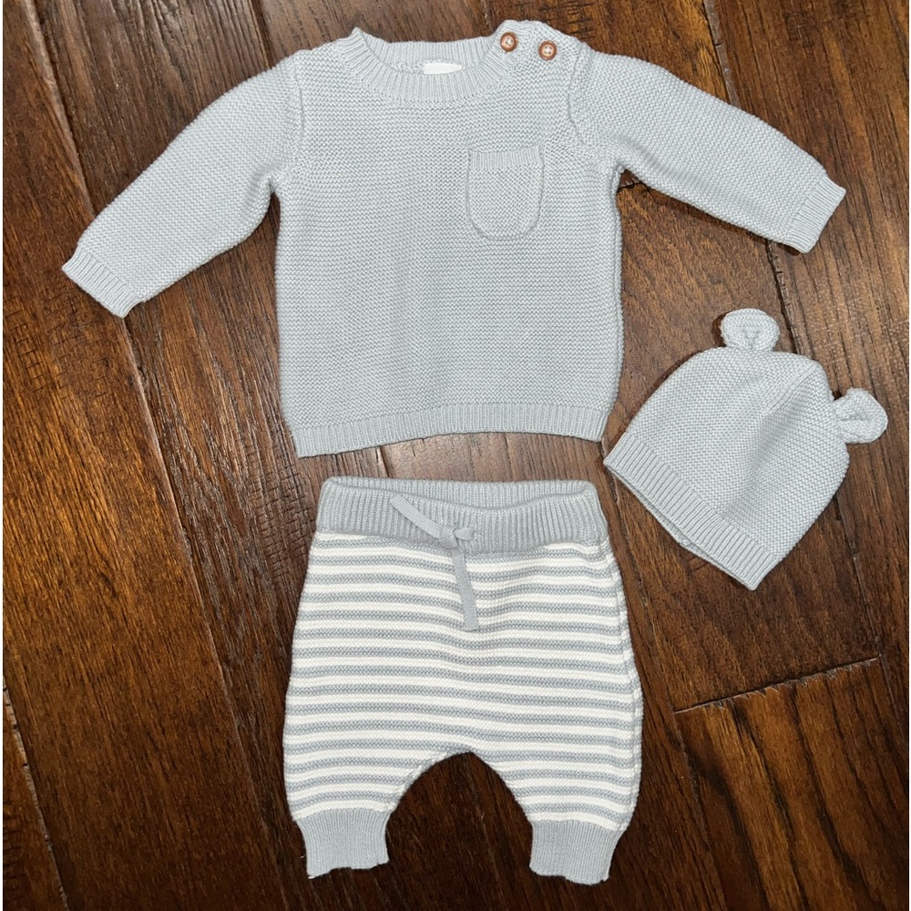 CARTER’S SWEATER SET